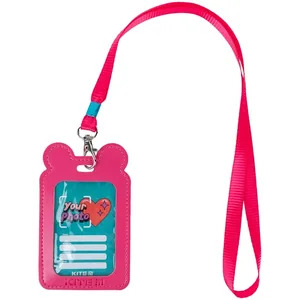 Badge "Kite" /K24-296-4/ on a string, vertical fuchsia (1/20/120)