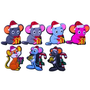 Rubber magnet /877/ "A mouse with a gift" 5 cm (50)